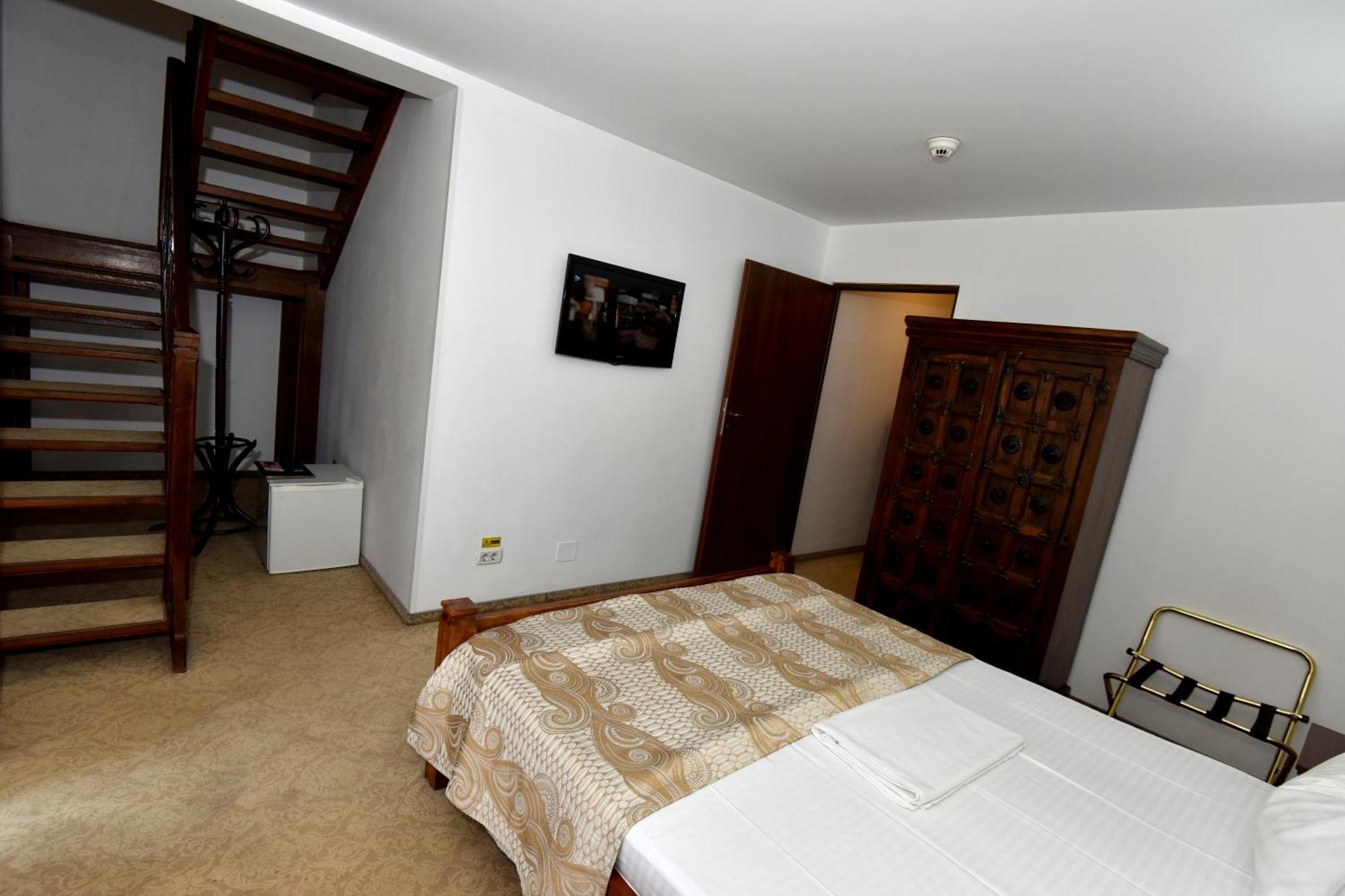 Conac Bavaria Buşteni Exterior foto